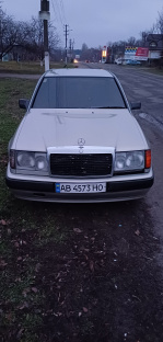Mercedes E