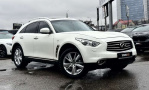 Infiniti QX70