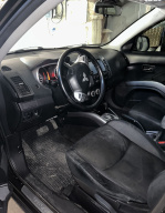 Mitsubishi Outlander XL