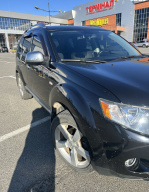 Mitsubishi Outlander XL
