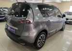 Renault Scenic 1.5 dCi MT (110 л.с.)