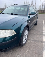 Volkswagen Passat 1.6 MT (101 л.с.)