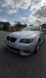 BMW 5 Series 530i AT (272 л.с.)