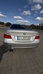 BMW 5 Series 530i AT (272 л.с.)