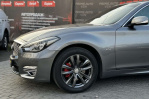 Infiniti Q70