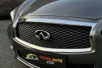 Infiniti Q70