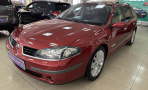 Renault Laguna 2.0 MT (140 л.с.)