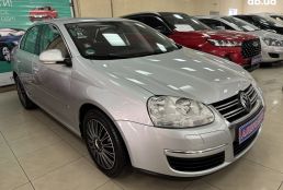 Volkswagen Jetta 1.6 MT (102 л.с.)