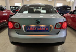 Volkswagen Jetta 1.6 MT (102 л.с.)