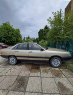Audi 100